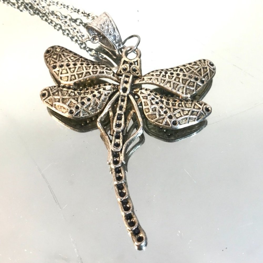 Dragonfly Pendant Necklace - Silver Tone